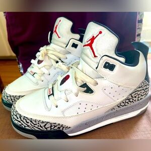 Jordan Son of Mars—Low 6Y or 8 women’s
White/Gym Red-Black-Cement Grey
